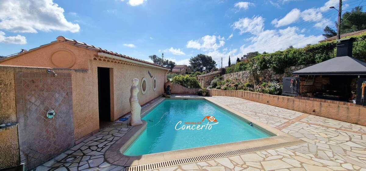 Autre à SAINT-RAPHAEL