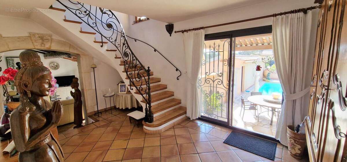 Autre à SAINT-RAPHAEL