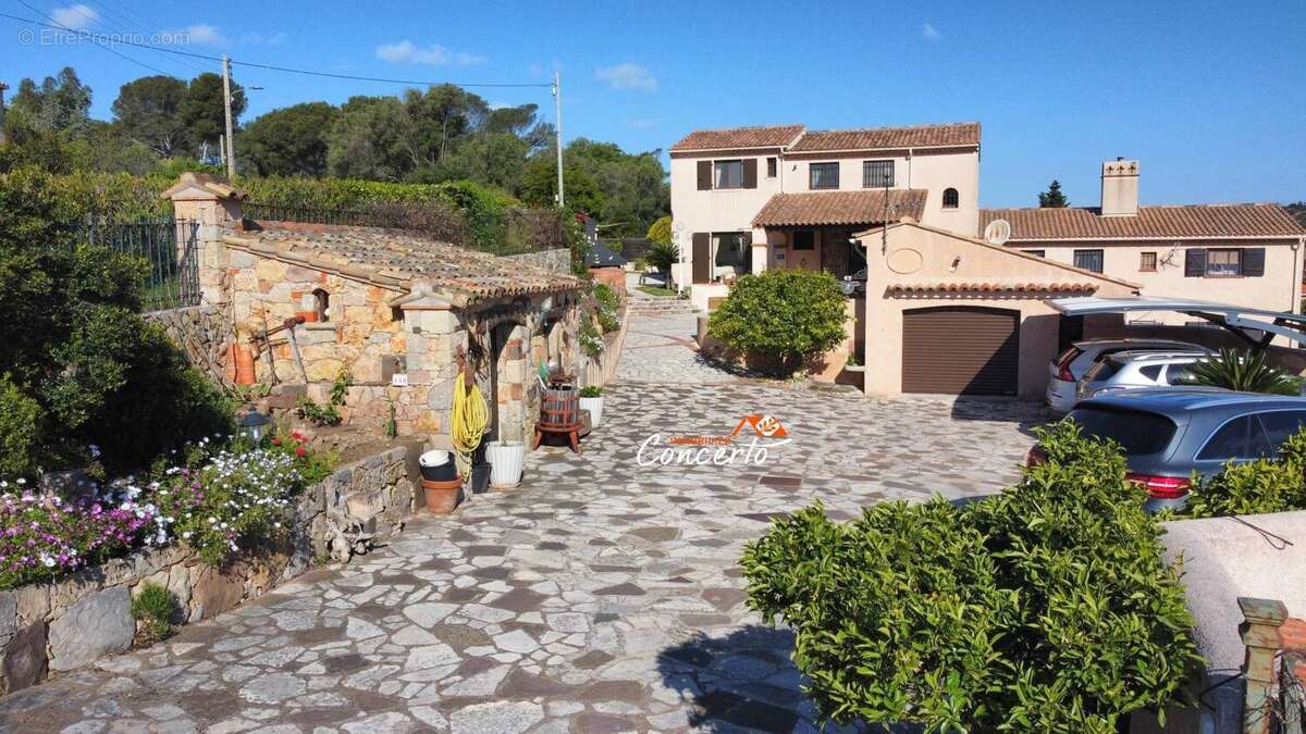 Autre à SAINT-RAPHAEL