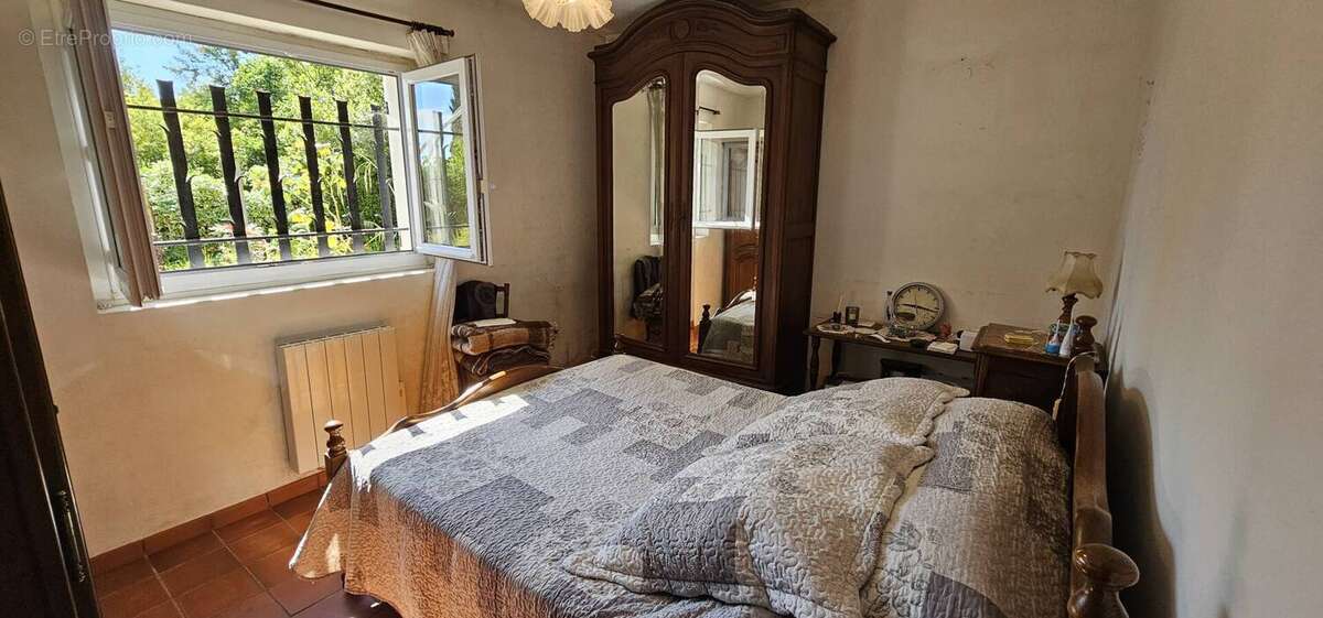 Maison à ROQUEBRUNE-SUR-ARGENS