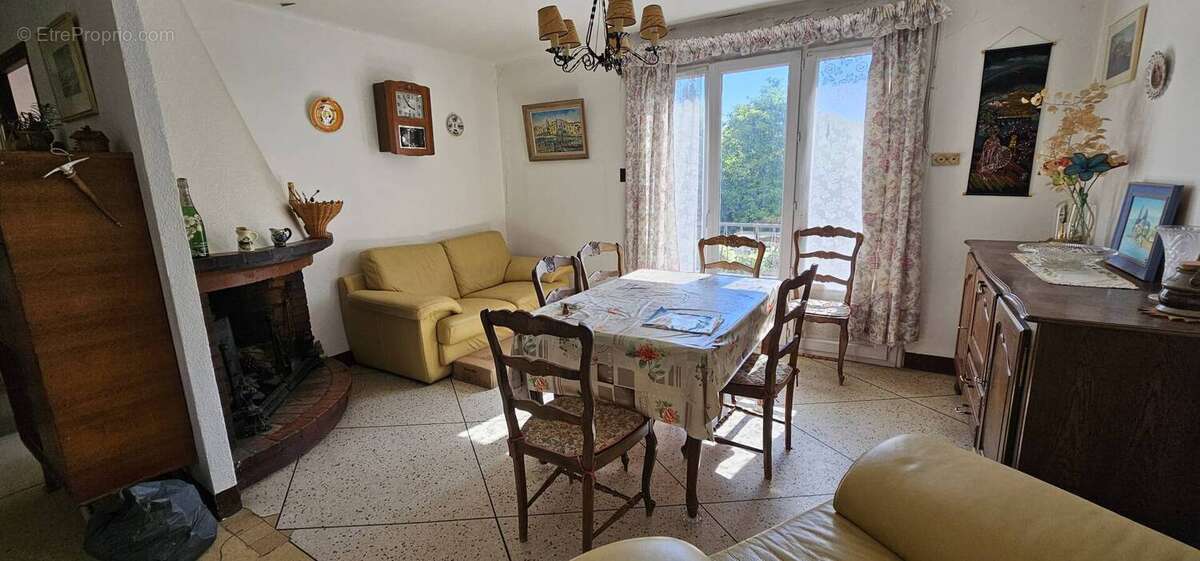 Maison à ROQUEBRUNE-SUR-ARGENS