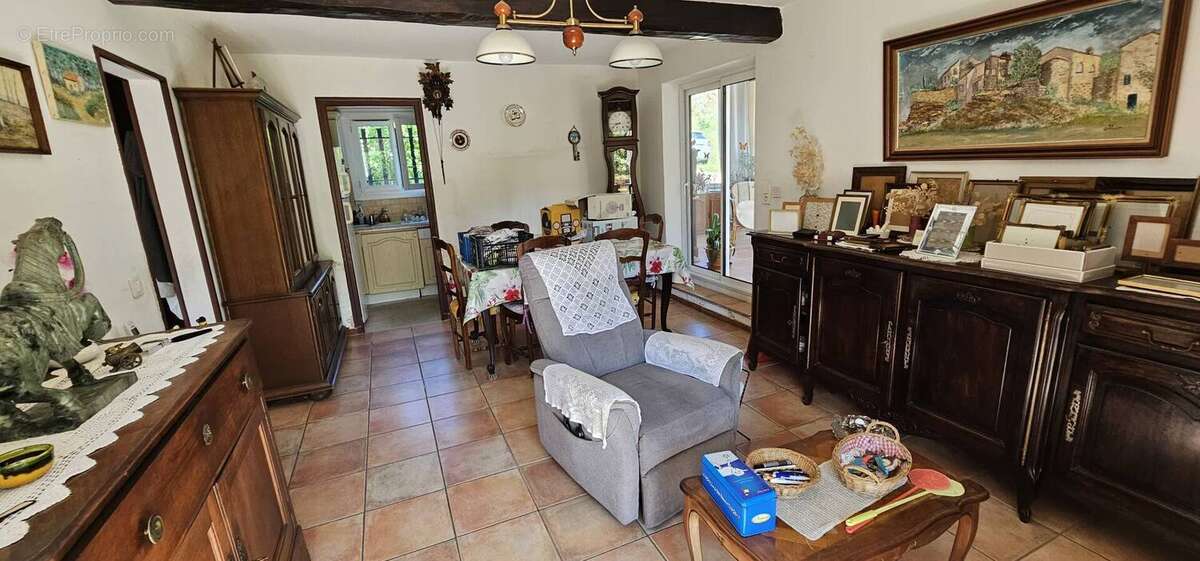 Maison à ROQUEBRUNE-SUR-ARGENS