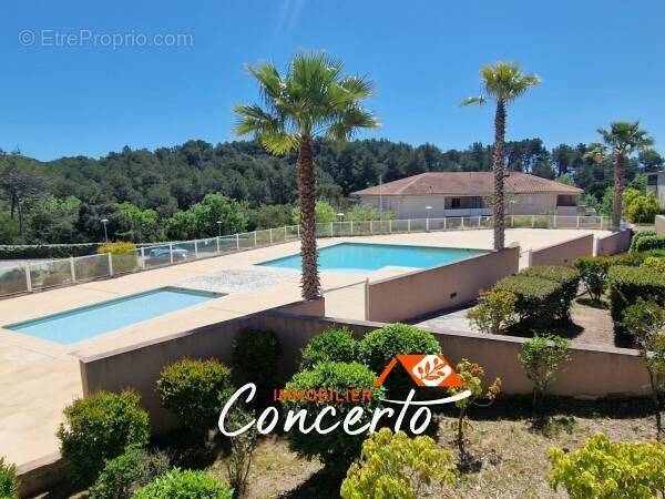 Appartement à ROQUEBRUNE-SUR-ARGENS