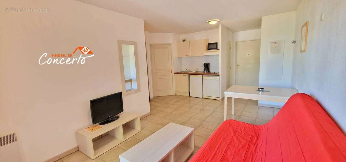 Appartement à ROQUEBRUNE-SUR-ARGENS