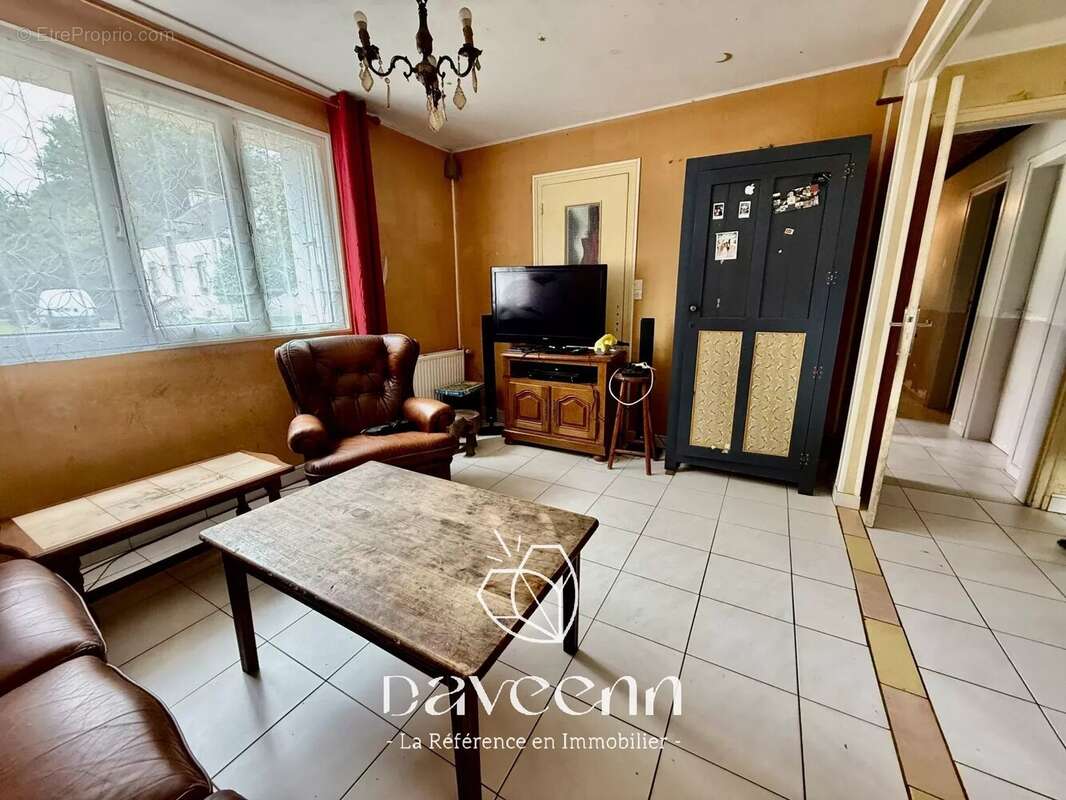 Maison à LOCQUELTAS