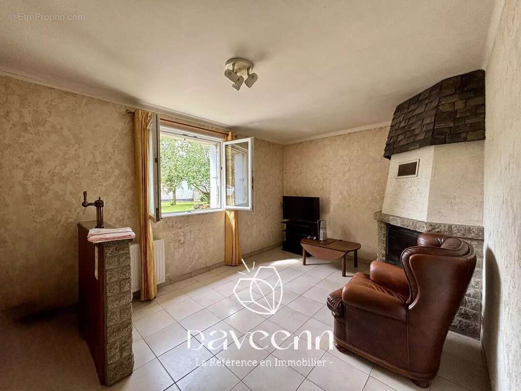 Maison à LOCQUELTAS