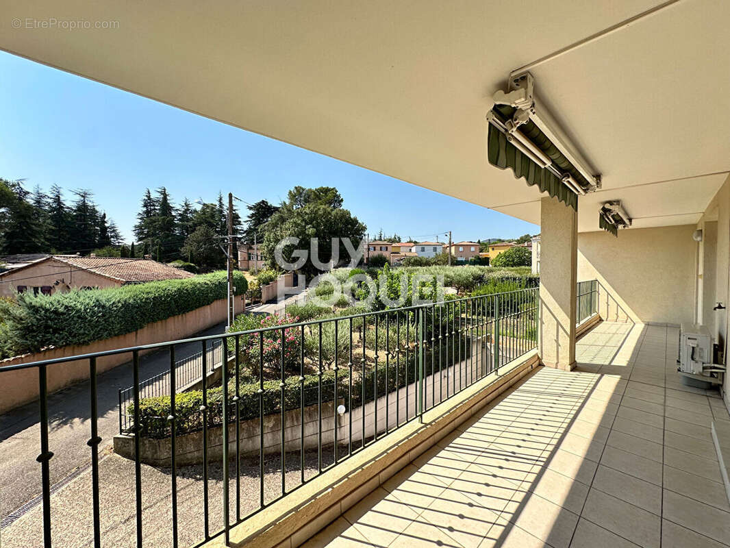 Appartement à SAINT-MAXIMIN-LA-SAINTE-BAUME