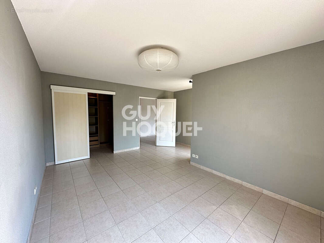 Appartement à SAINT-MAXIMIN-LA-SAINTE-BAUME