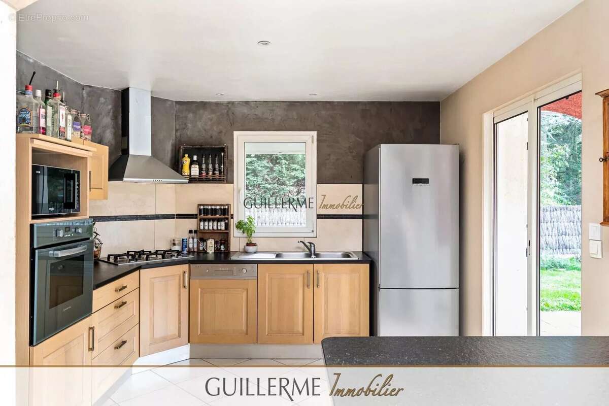 Maison à CHARBONNIERES-LES-BAINS