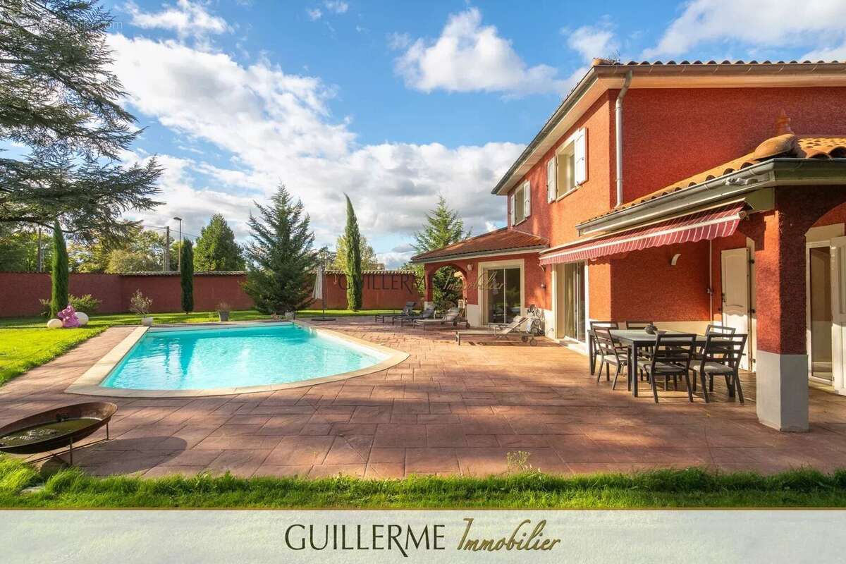 Maison à CHARBONNIERES-LES-BAINS