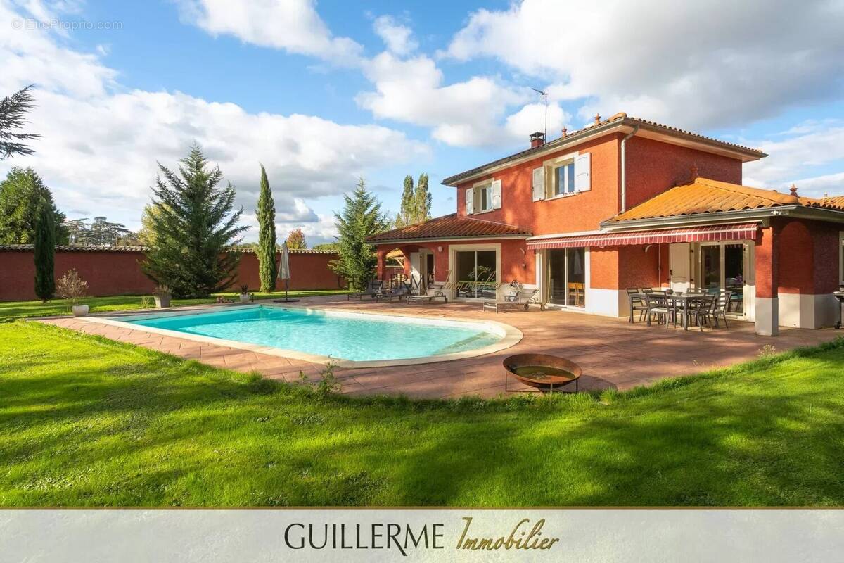 Maison à CHARBONNIERES-LES-BAINS