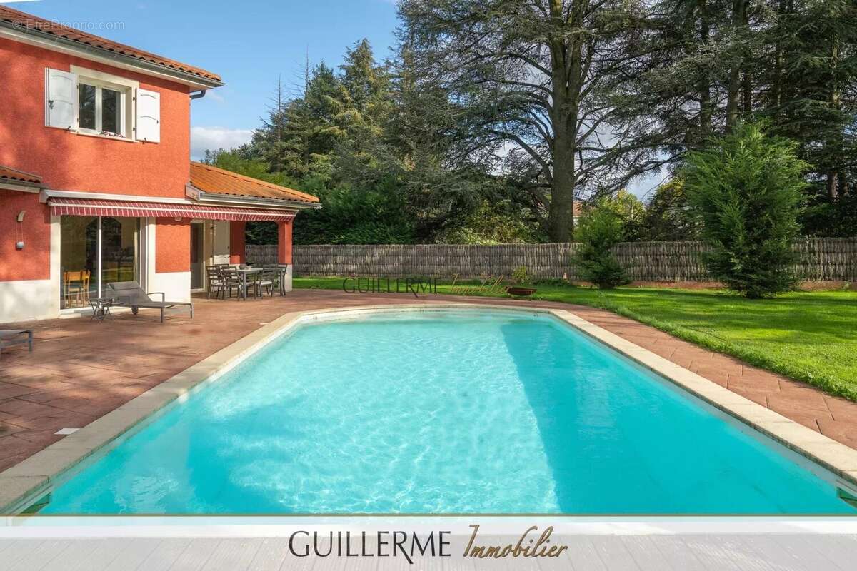 Maison à CHARBONNIERES-LES-BAINS