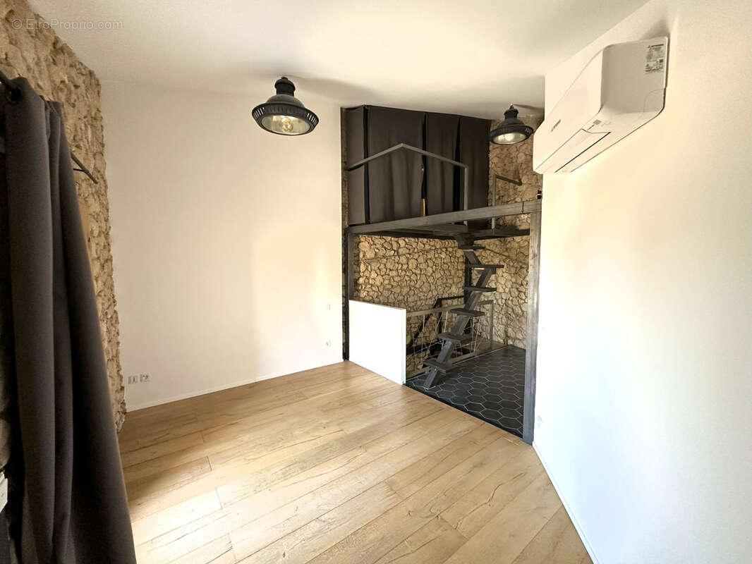 Maison à PEYROLLES-EN-PROVENCE