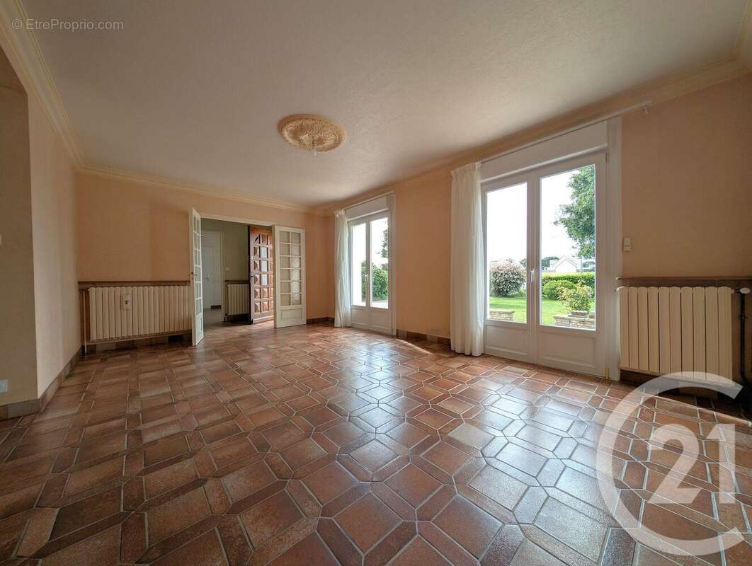 Maison à QUESTEMBERT