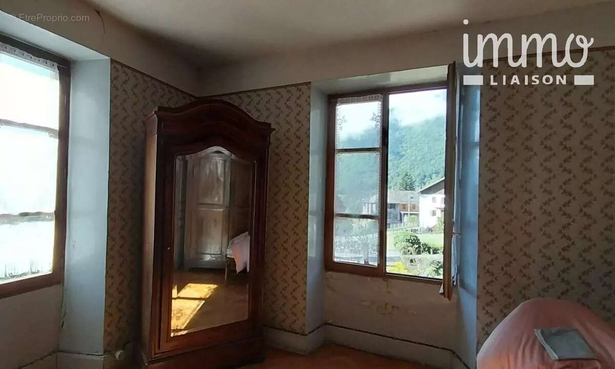 Appartement à SAINT-REMY-DE-MAURIENNE
