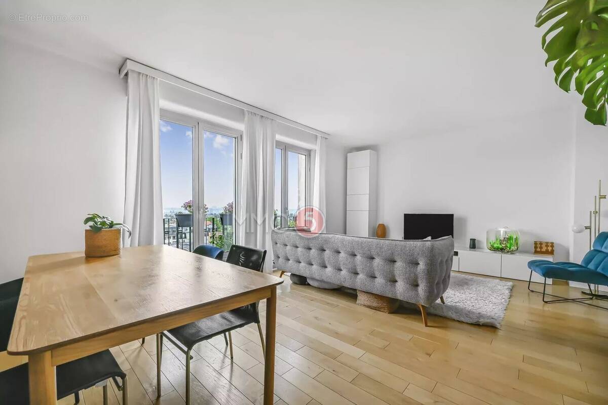 Appartement à LE RAINCY