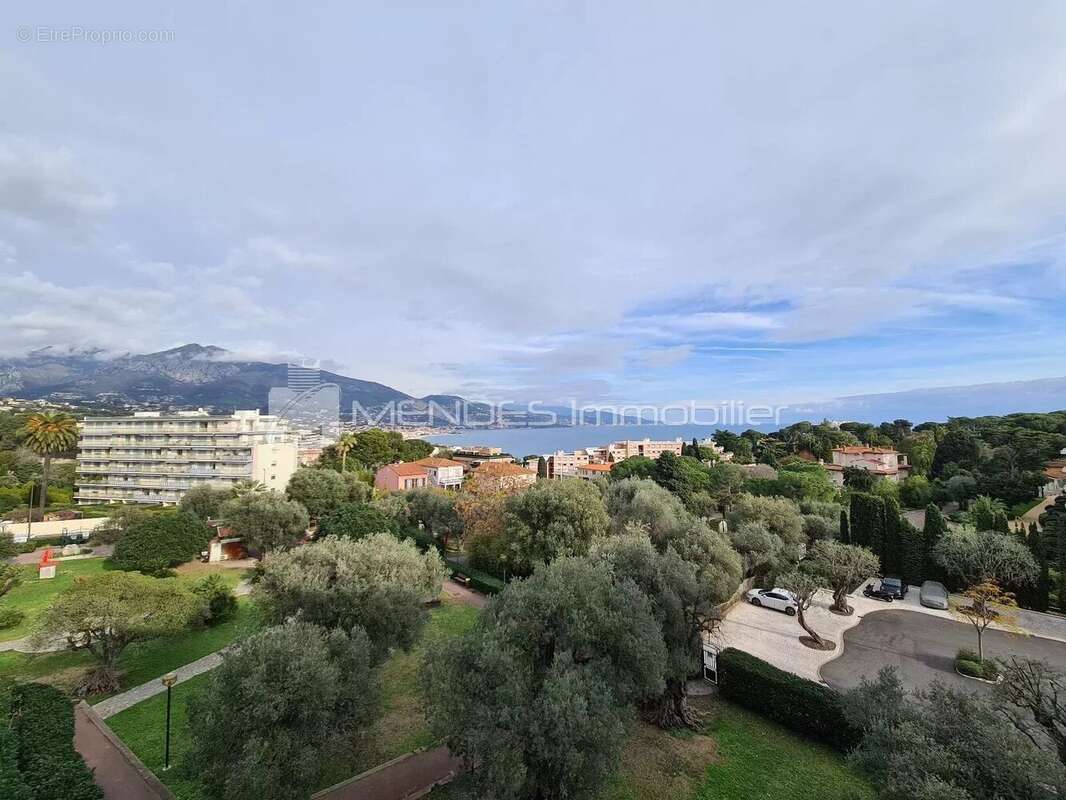 Appartement à ROQUEBRUNE-CAP-MARTIN