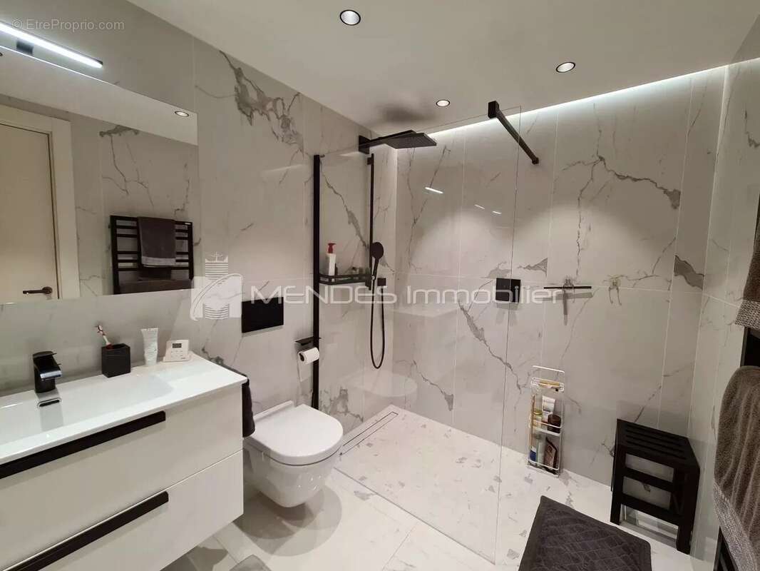 Appartement à ROQUEBRUNE-CAP-MARTIN