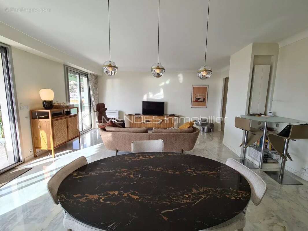 Appartement à ROQUEBRUNE-CAP-MARTIN