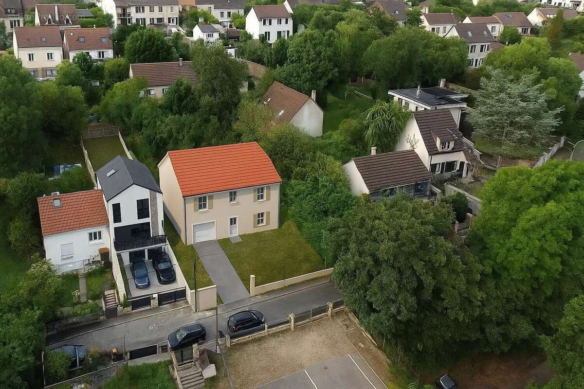 Terrain à MONTFERMEIL