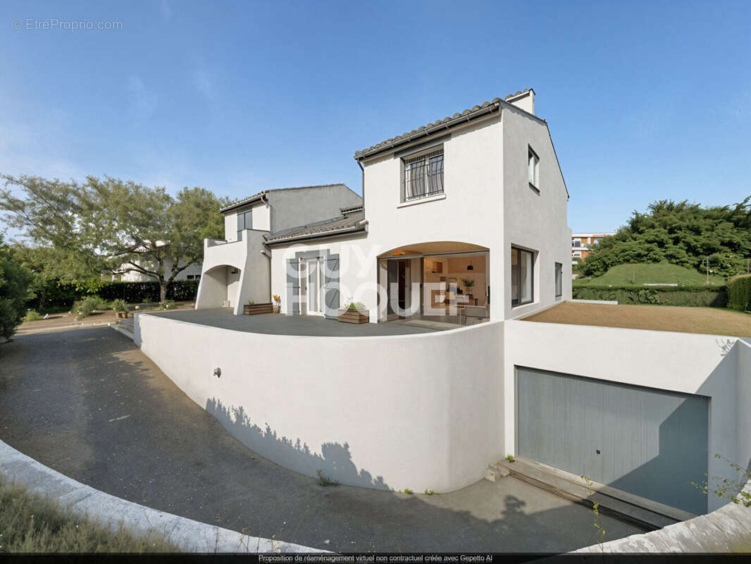 Maison à VILLENEUVE-TOLOSANE