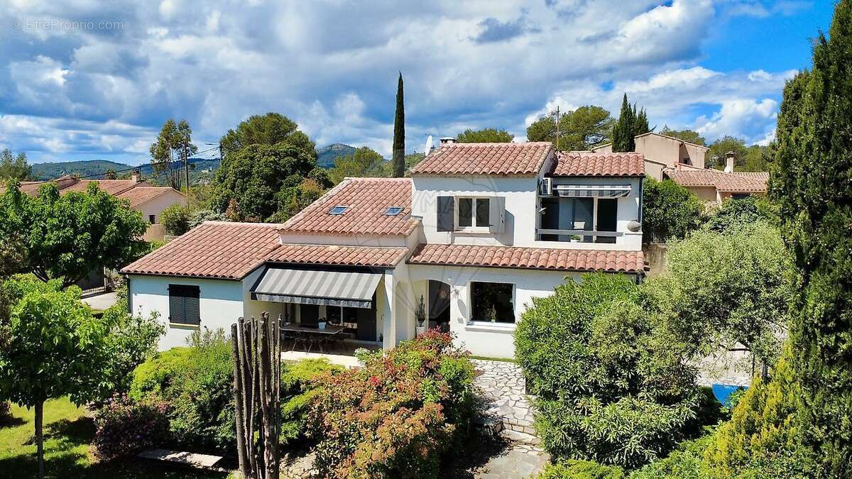 Maison à BOISSET-ET-GAUJAC