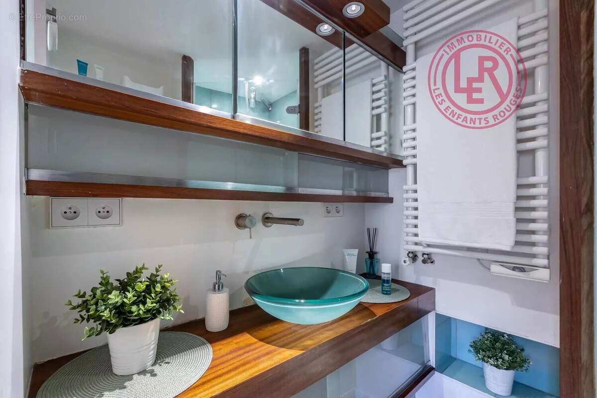 Appartement à PARIS-2E