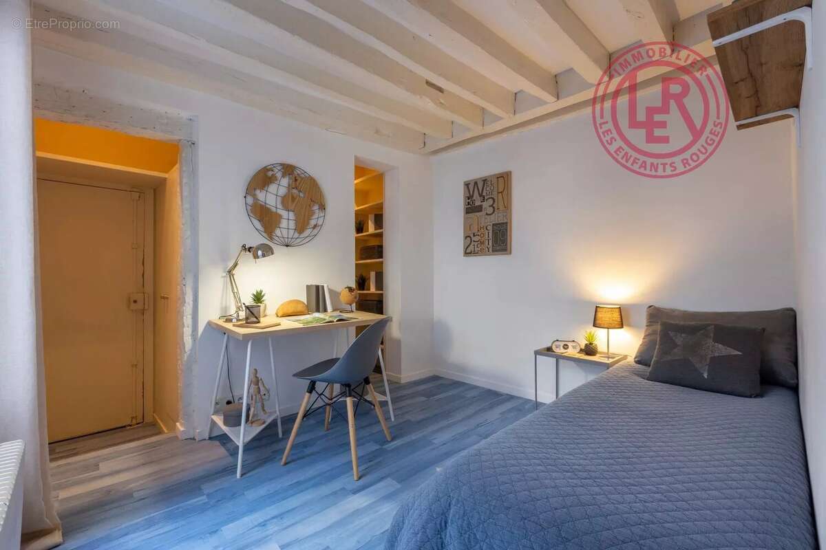 Appartement à PARIS-2E