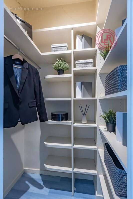 Appartement à PARIS-2E