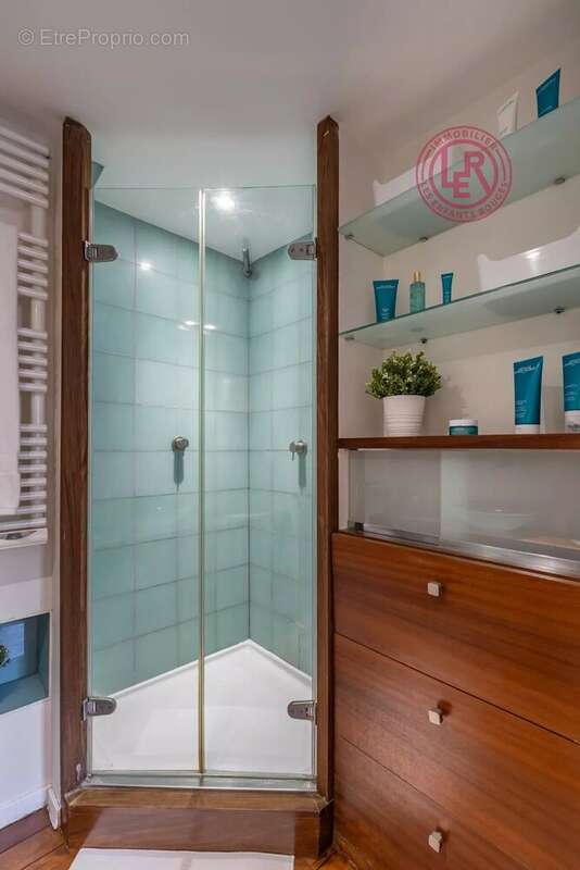 Appartement à PARIS-2E