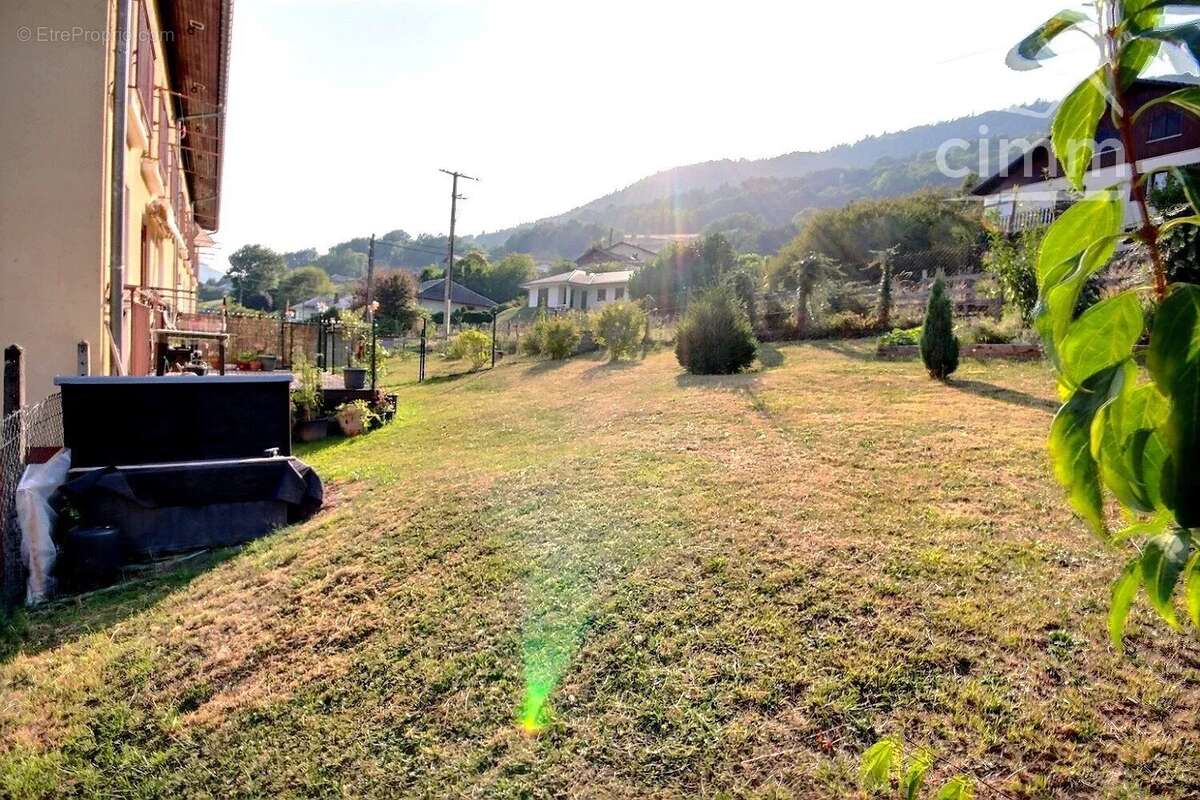 Appartement à LA ROCHETTE