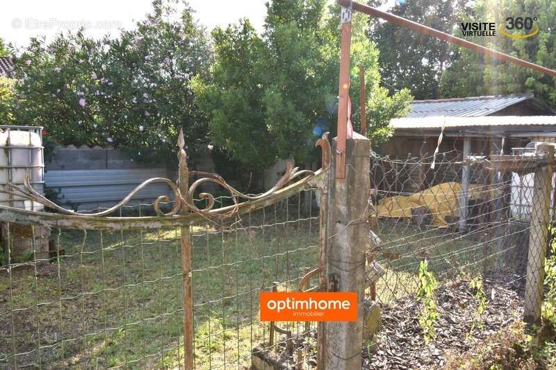 Maison à AMBARES-ET-LAGRAVE