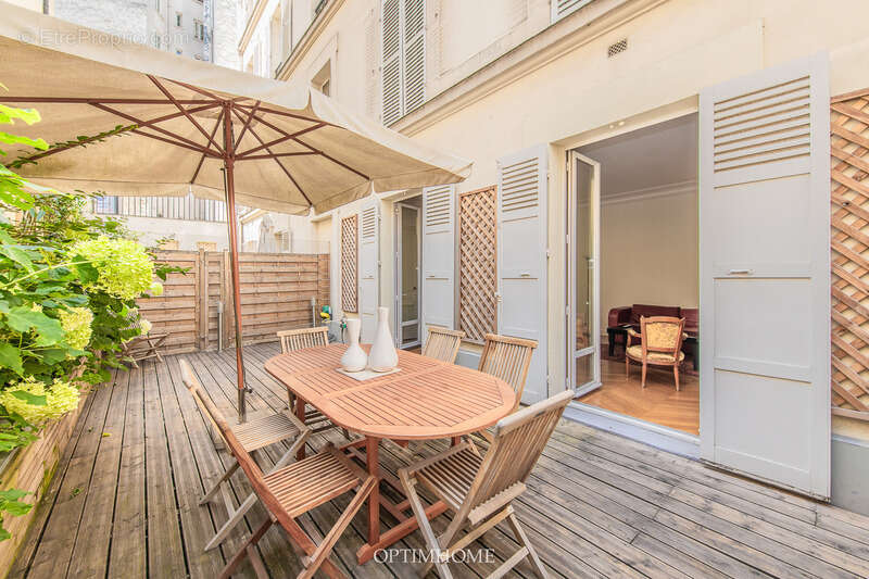 Appartement à PARIS-7E