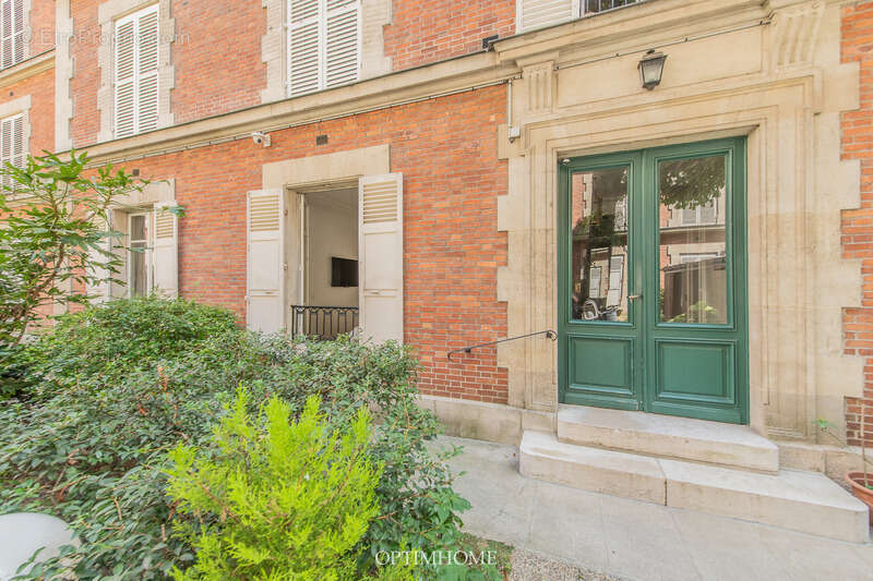 Appartement à PARIS-7E