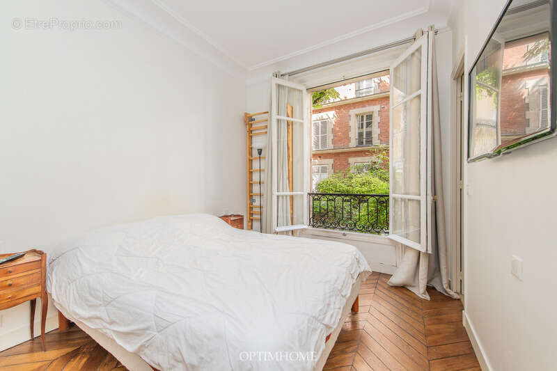 Appartement à PARIS-7E