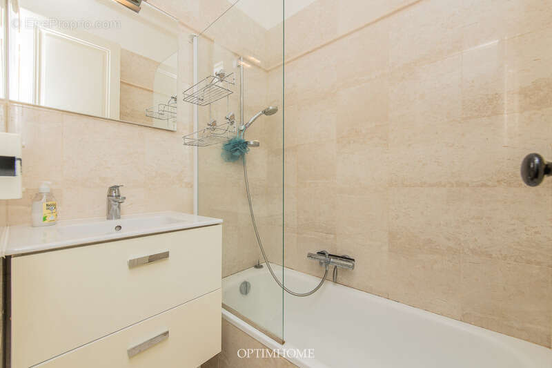 Appartement à PARIS-7E