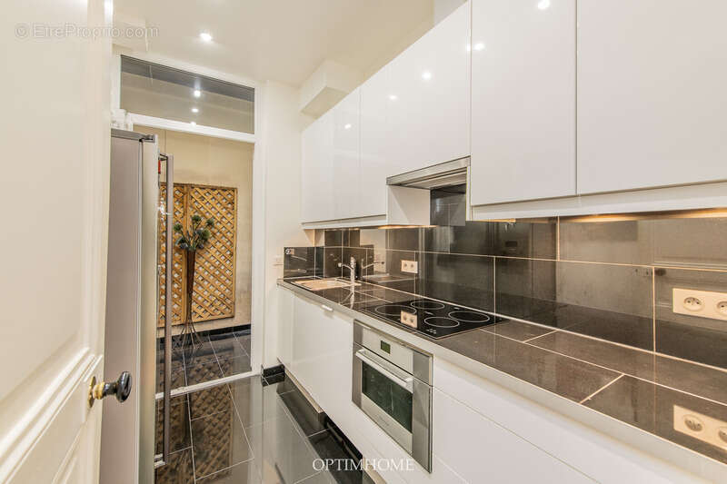 Appartement à PARIS-7E