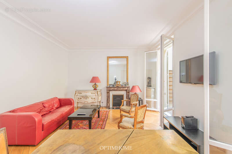 Appartement à PARIS-7E