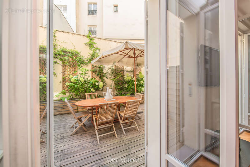 Appartement à PARIS-7E