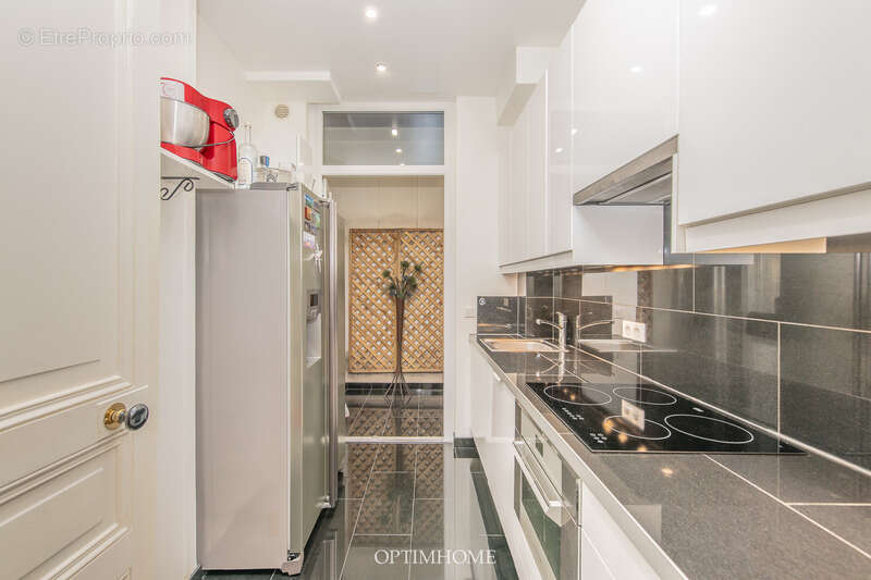 Appartement à PARIS-7E