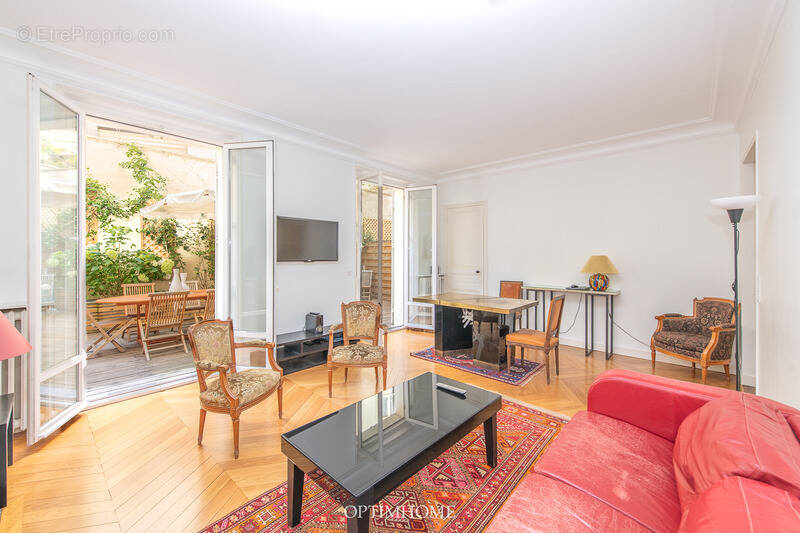 Appartement à PARIS-7E