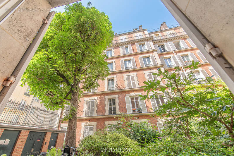 Appartement à PARIS-7E