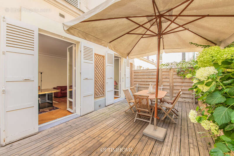 Appartement à PARIS-7E