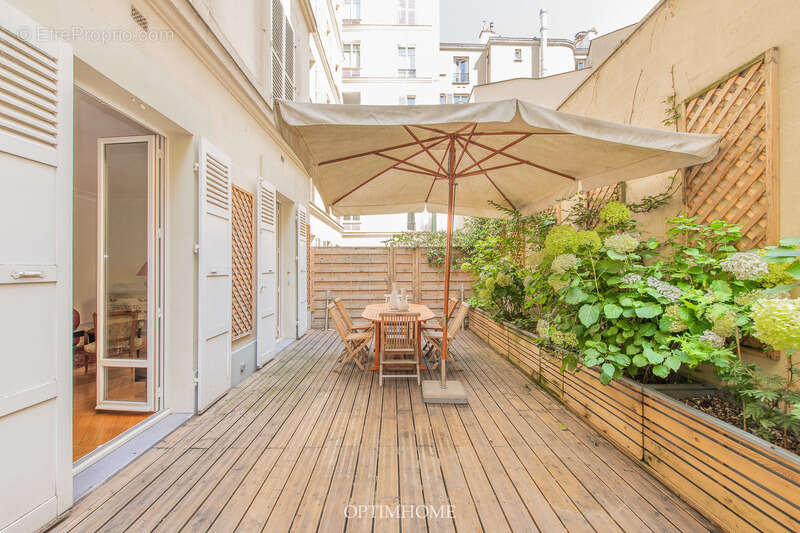 Appartement à PARIS-7E