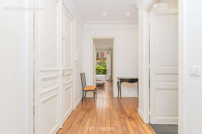 Appartement à PARIS-7E