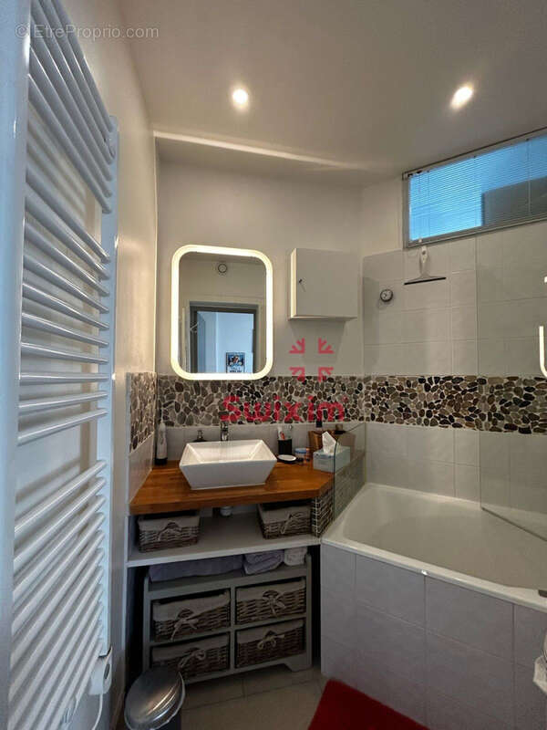 Appartement à PARIS-20E