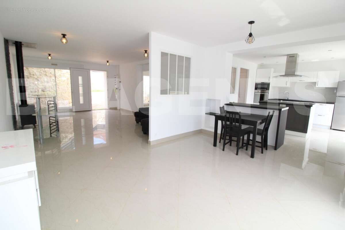 IMG_8483 - Maison à LIZY-SUR-OURCQ