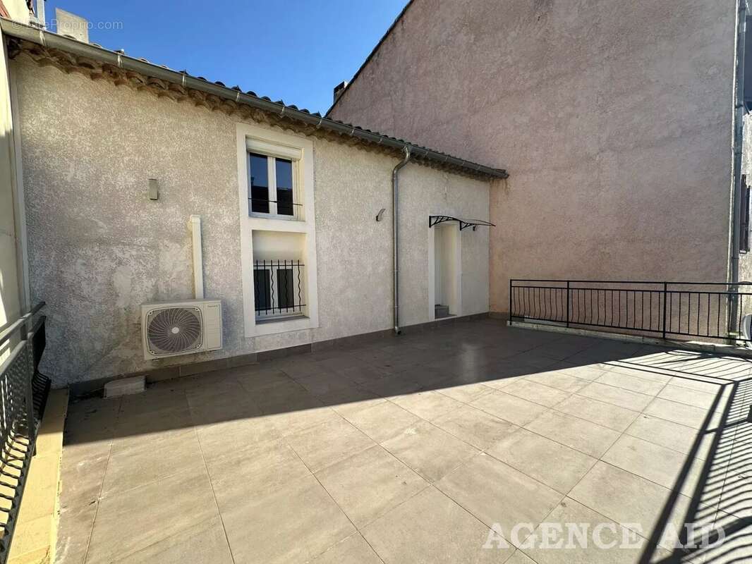 Appartement à ROQUEFORT-LA-BEDOULE