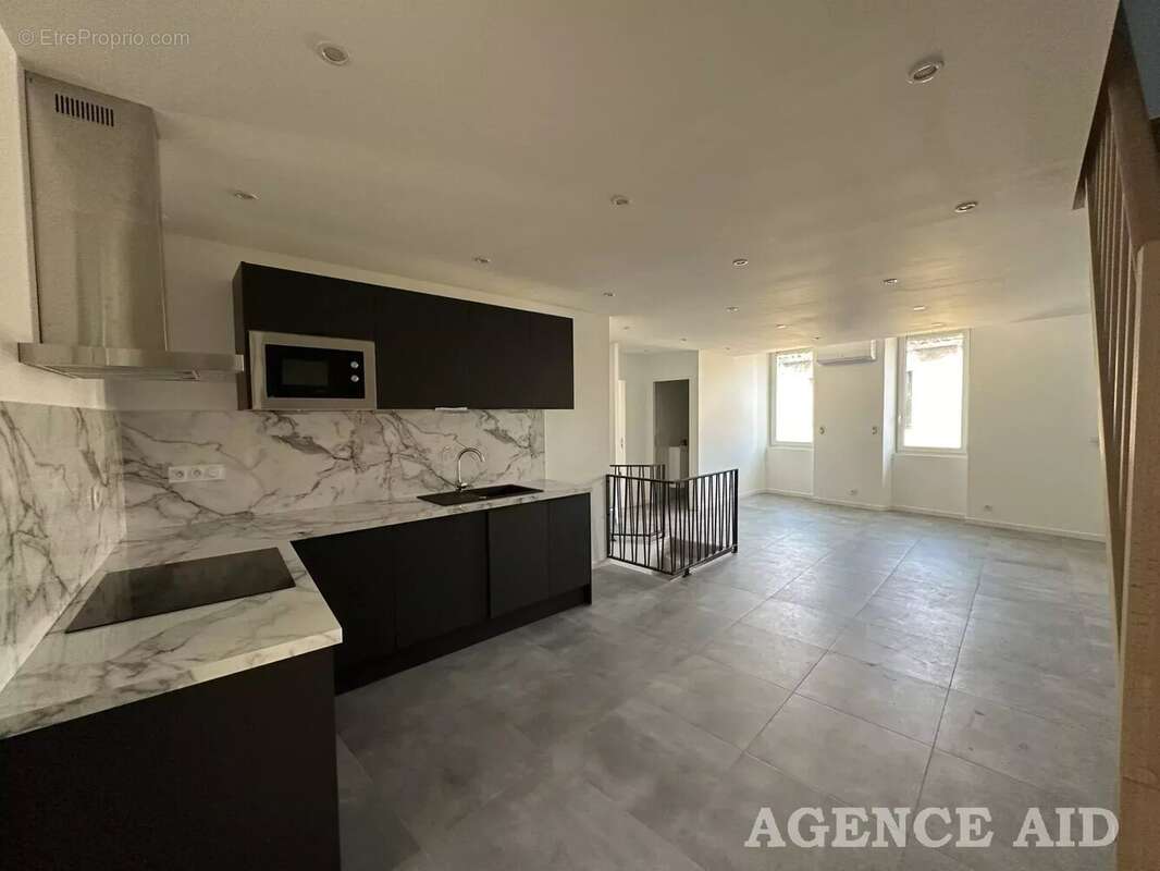 Appartement à ROQUEFORT-LA-BEDOULE