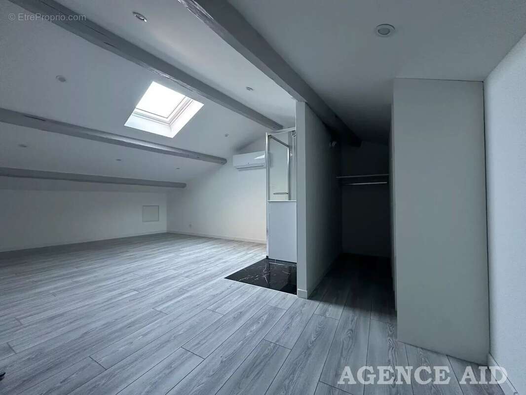 Appartement à ROQUEFORT-LA-BEDOULE